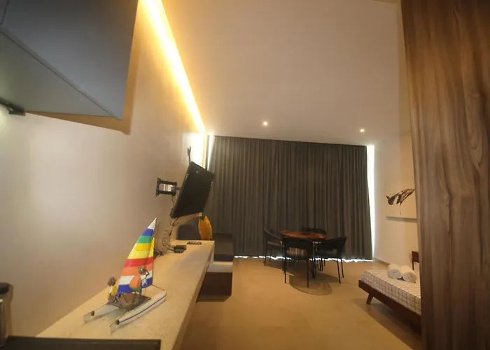 At Location, Enchanting Roof With Infinity Pool Apartment